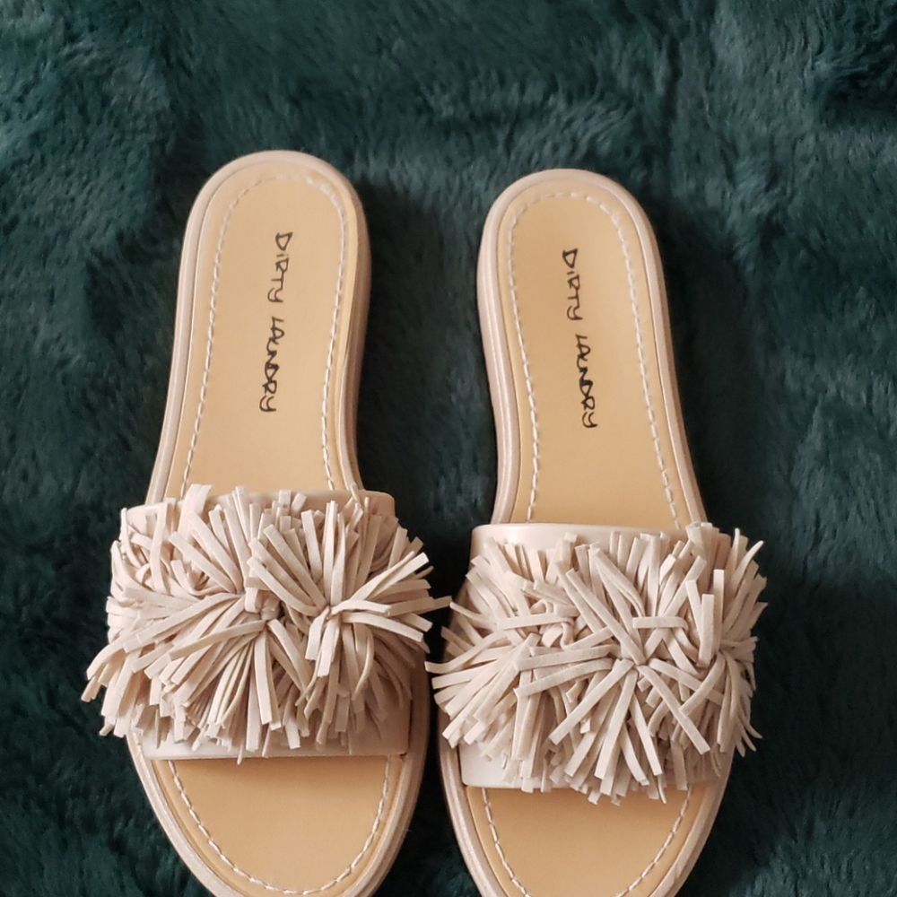 Dirty Laundry Slip on slides in size 8, beige